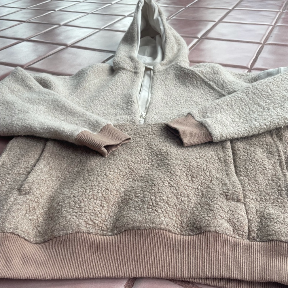 SOLD—Outdoor Voices Megafleece Hooded Jacket Sweatshirt XS EUC - Picture 10 of 15